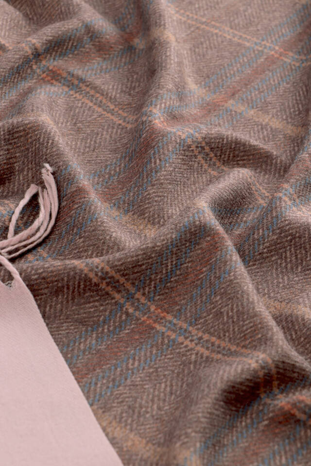 Chestnut Plaid Pattern Winter Shawl - 3