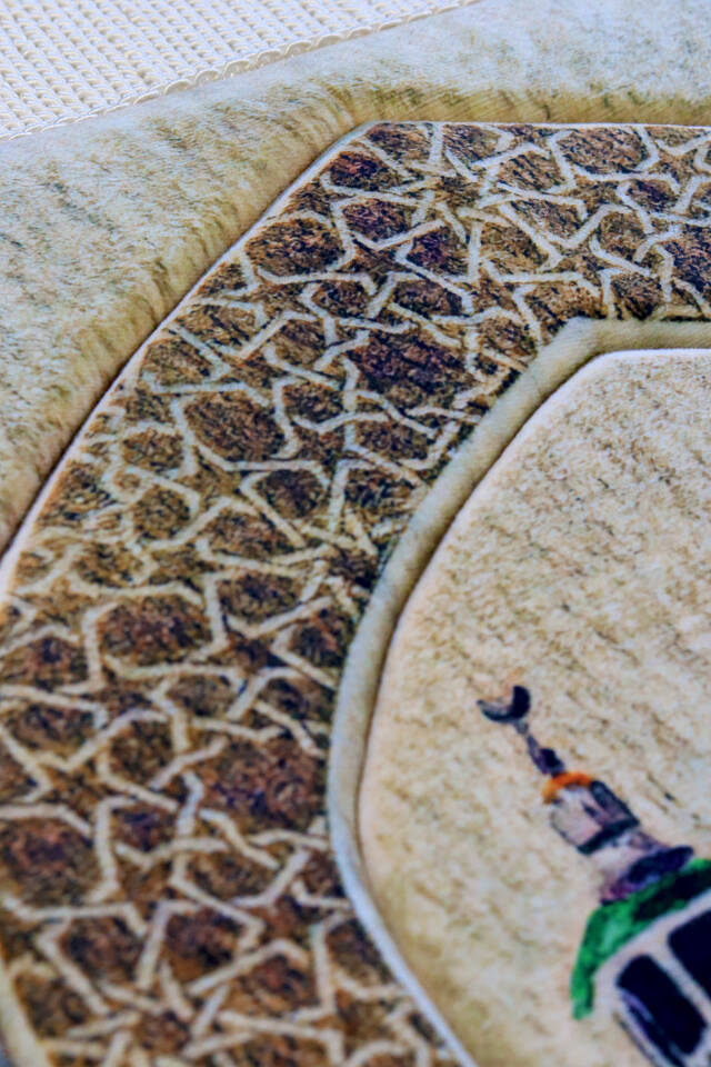 Beige Quilted Sponge Prayer Rug - 3