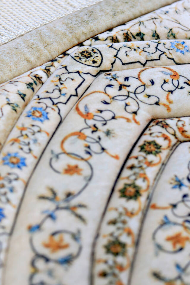 Stone Quilted Sponge Prayer Rug - 3