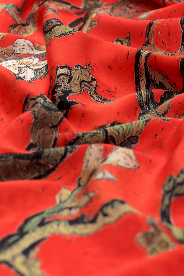 Red Almond Blossom Pattern Silky Pocket Square - 3