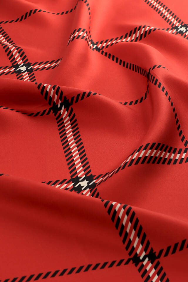 Red Plaid Pattern Twill Silk Square Scarf - 3