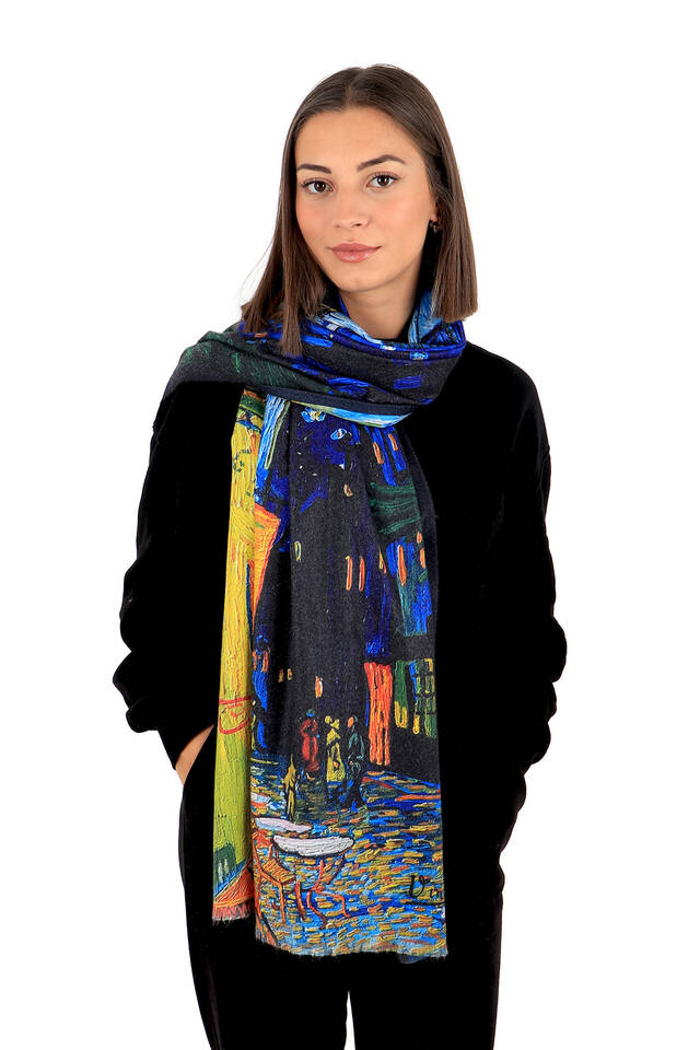 Saks Cafe Street Pattern Winter Shawl - 2