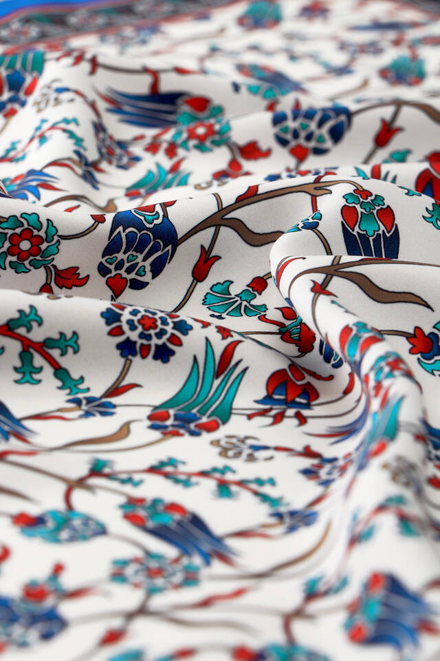 Saks Tulip Pattern Silky Pocket Square - 3