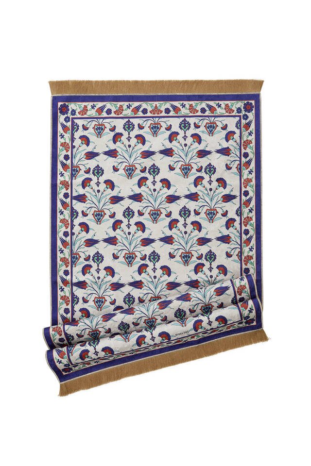 Saks Velvet Carpet Prayer Rug - 4