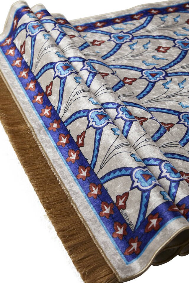 Saks Velvet Carpet Prayer Rug - 3