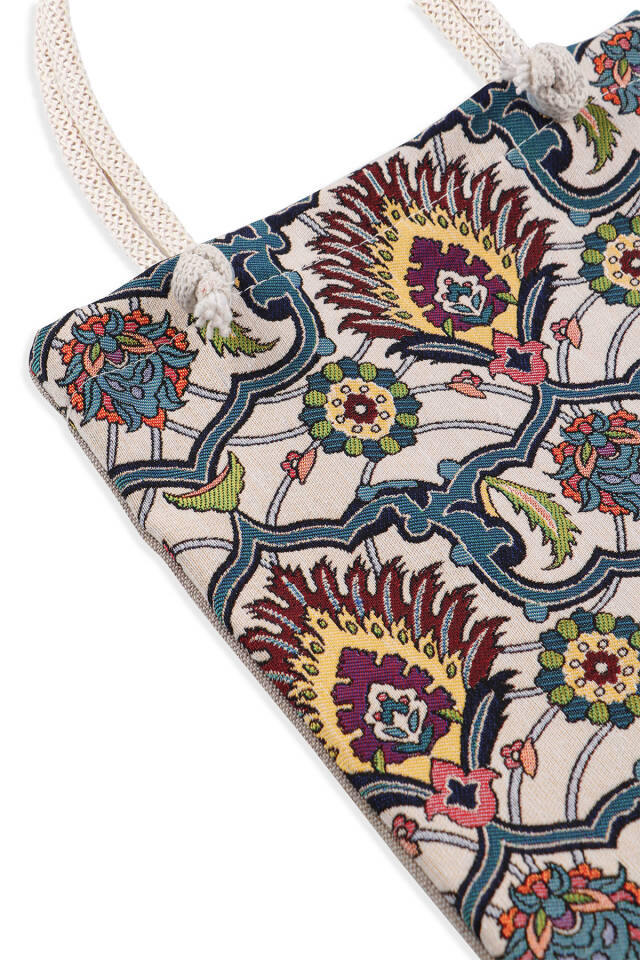 Authentic Pattern Tapestry Shoulder Bag - 3