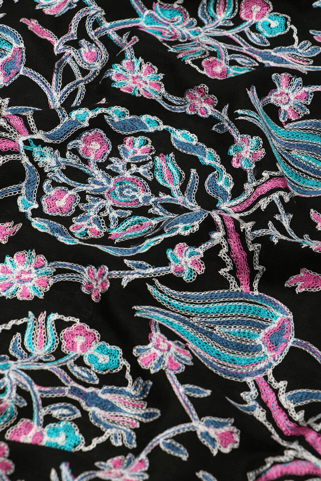 Black Turquoise Tulip Pattern Embroidered Wool Shawl - 4