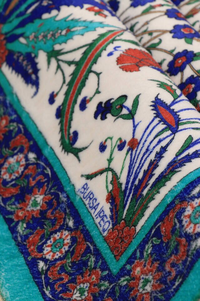 Turquoise Bamboo Carpet Prayer Rug - 2