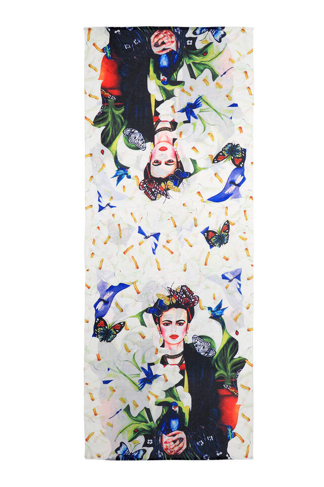 White Frida Pattern Winter Shawl - 4