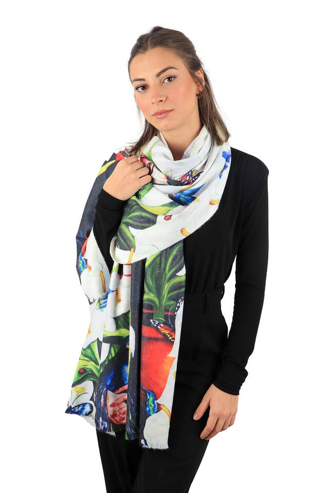 White Frida Pattern Winter Shawl - 2