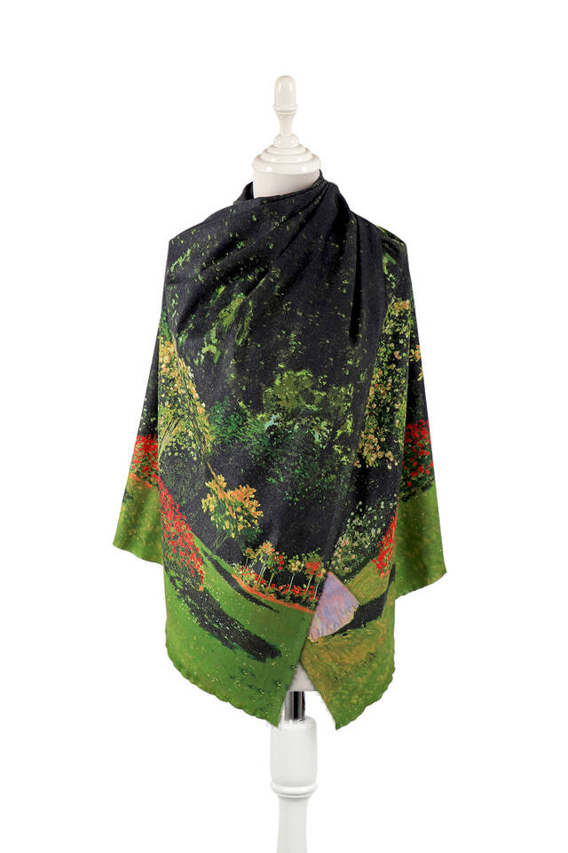 Woman in the Green Garden Pattern Winter Shawl - 1