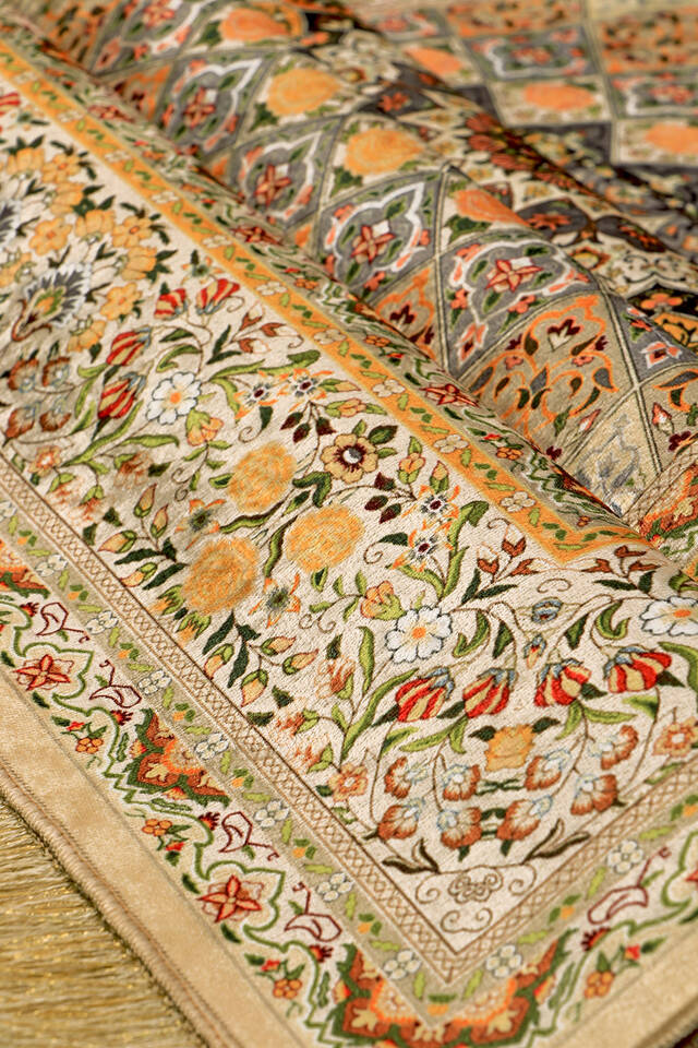 Yellow Velvet Carpet Prayer Rug - 2